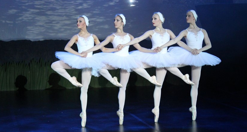 SWAN LAKE by Ballet Theatre UK