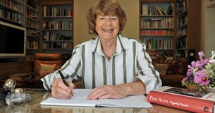 Pam Ayres - Doggedly Onward